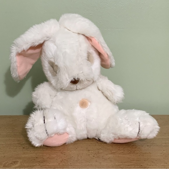 Vtg 1987 Spearhead Mktg Stuffed White Sleeping Bunny Rabbit Plush Belly Button - Picture 1 of 10